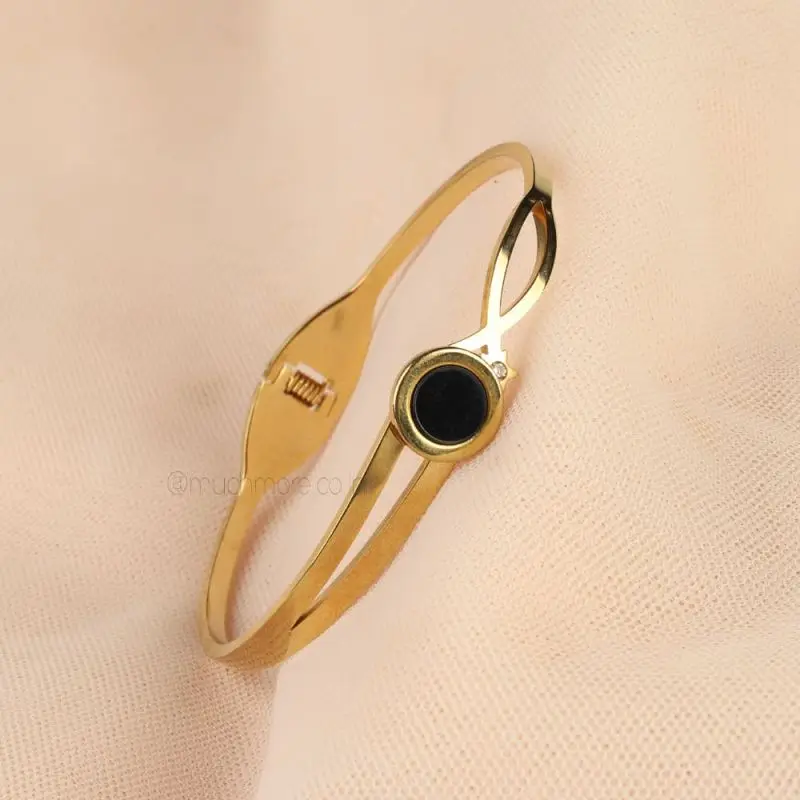 br-2404_1_copy_gold_polish_kada_style_bracelet_for_women_girls (1).webp
