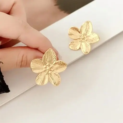 Chic Flower Earrings