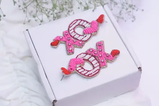 XOXO gossip girl earrings